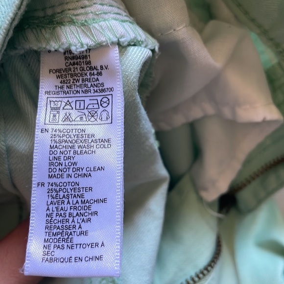Forever 21 Women’s Mint Green Skinny Jeans - Size 28 - Picture 4 of 4